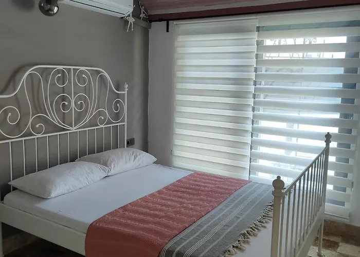 Luxury With Pool Сиде